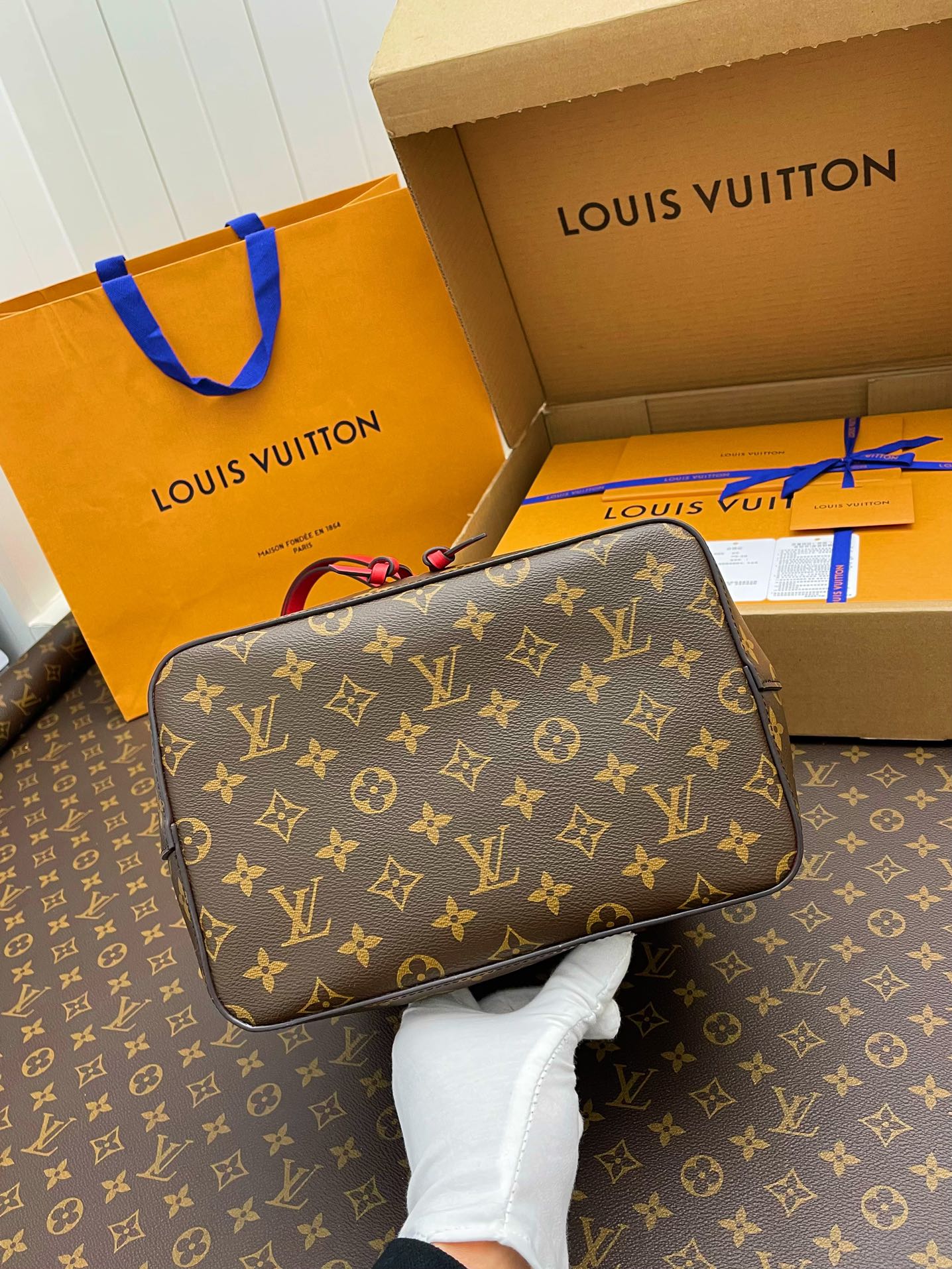 LV Bucket Bags